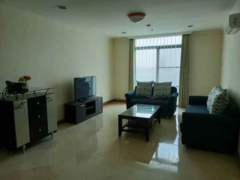 disewakan apartemen graha famili kondominium