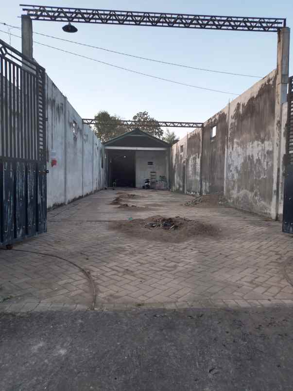 disewakan gudang di tulungagung