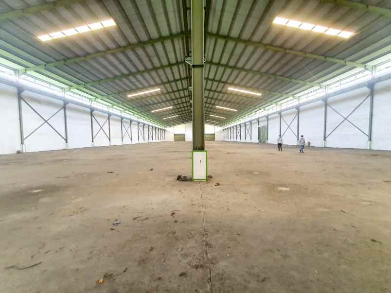 disewakan gudang siap pakai di medan