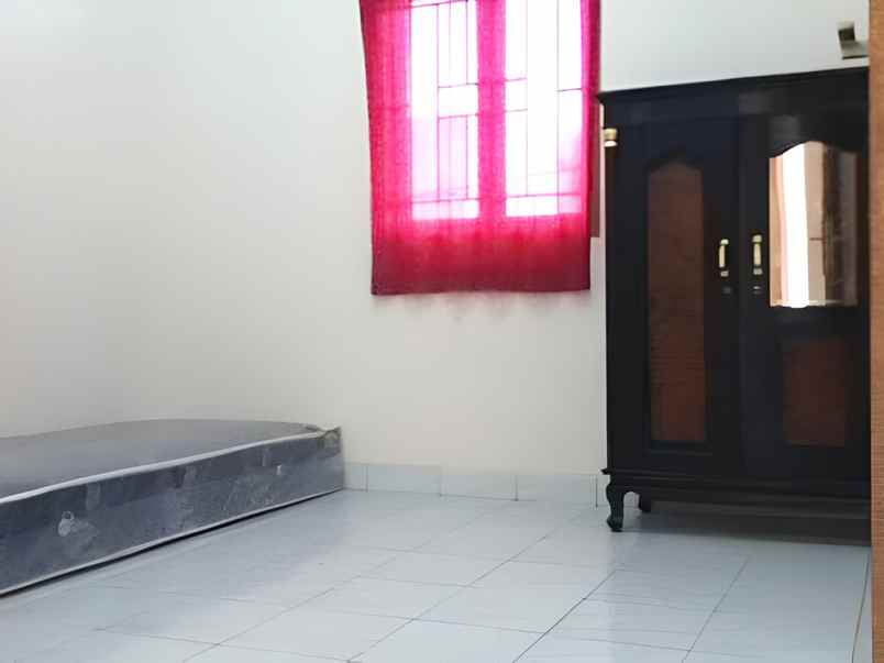disewakan kost kost umay 12 jl kemang