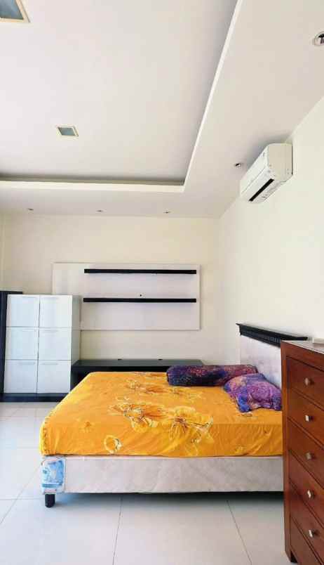 disewakan pakuwon indah villa bukit regency