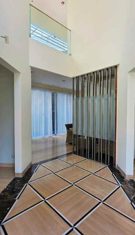 disewakan pakuwon indah villa bukit regency