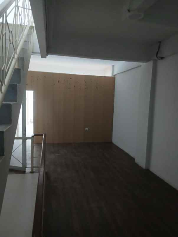 disewakan ruko gudang kantor jalan raya fatmawati