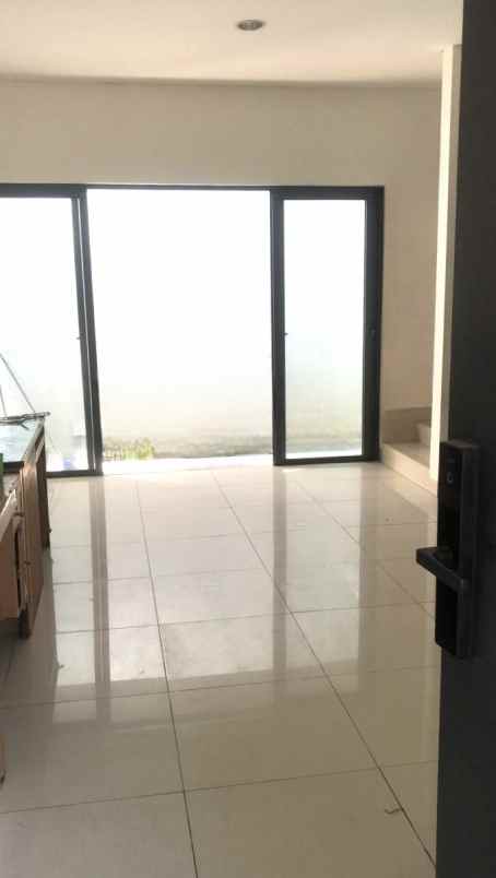 disewakan rumah cluster wisteria metland