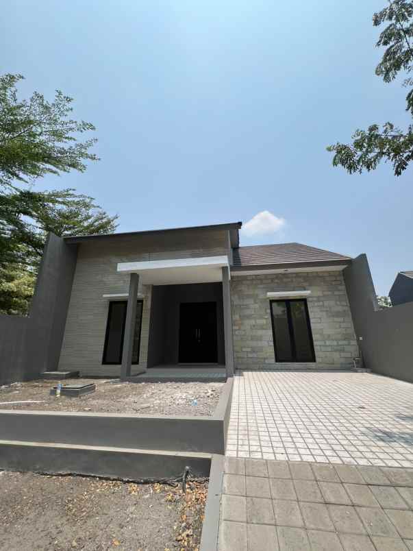 disewakan rumah jalan northwest lake citraland