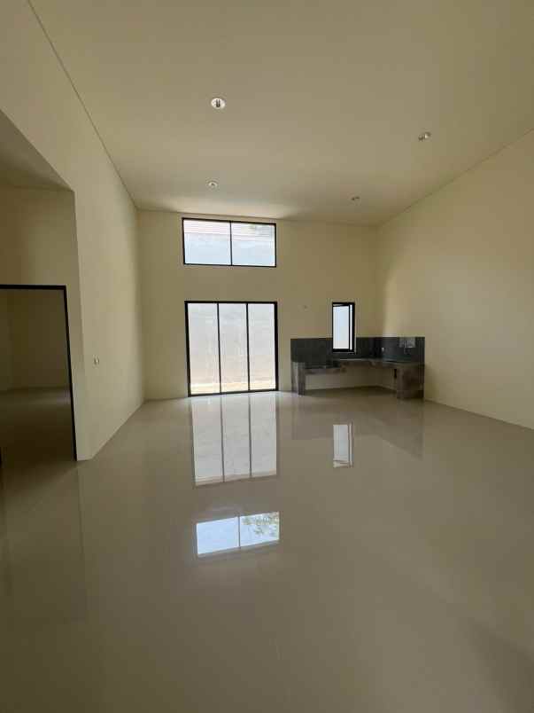disewakan rumah jalan northwest lake citraland
