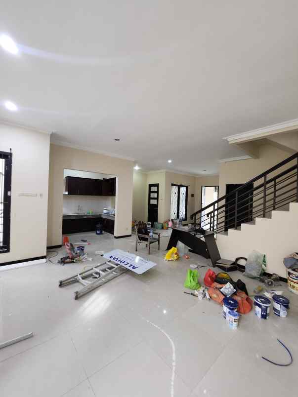 disewakan rumah jalan royal residence