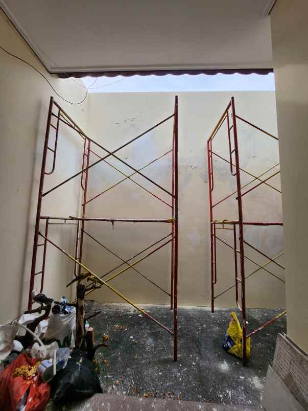 disewakan rumah jalan royal residence