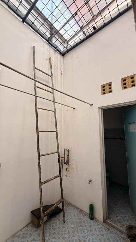 disewakan rumah jl pakel no 5 b kerten