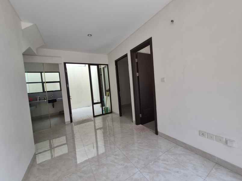 disewakan rumah lavon swancity cluster