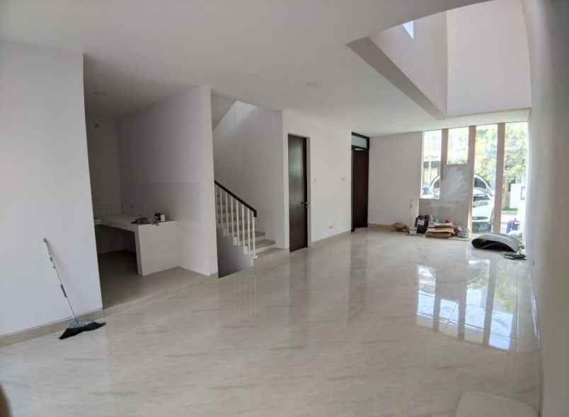 disewakan rumah moca vrbana dian istana