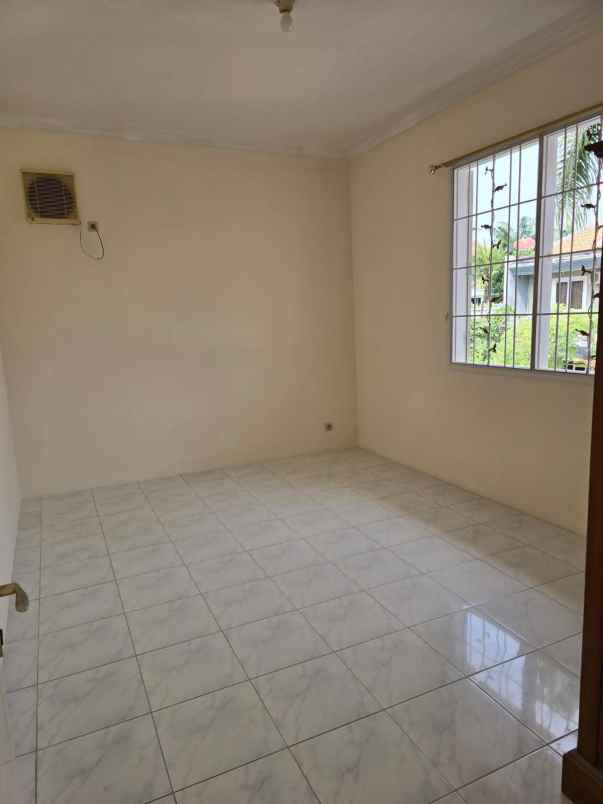 disewakan rumah puri sentra raya citraland