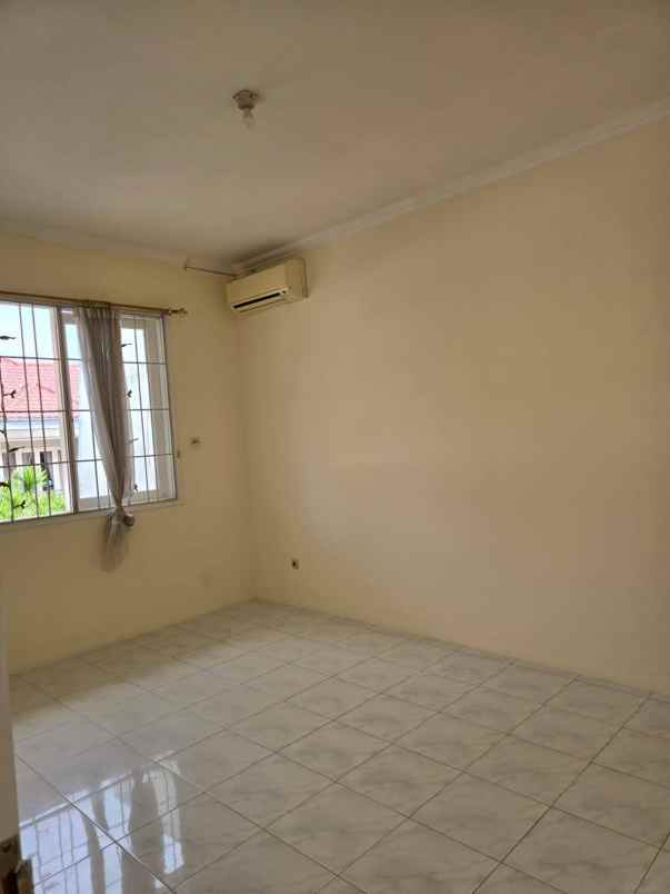 disewakan rumah puri sentra raya citraland