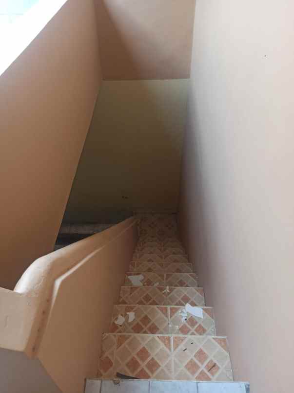 disewakan rumah simpang darmo permai