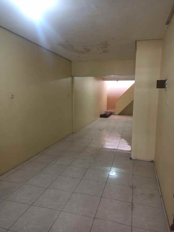 disewakan rumah simpang darmo permai