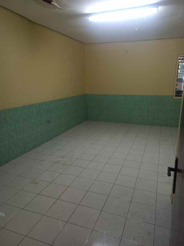 disewakan rumah simpang darmo permai