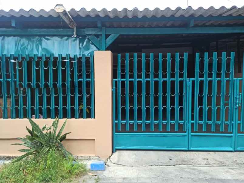 disewakan rumah simpang darmo permai