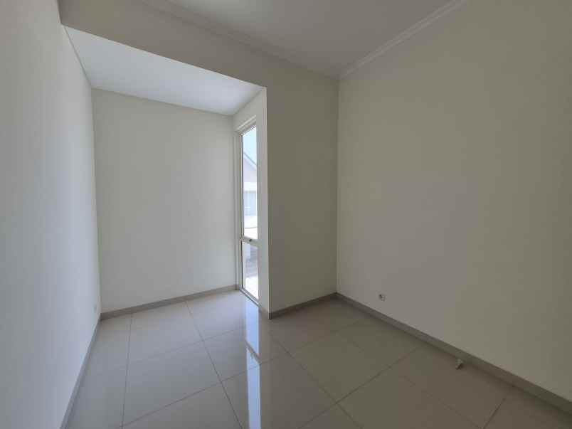 disewakan rumah suvarna sutera cluster