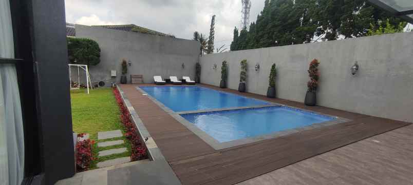 disewakan villa jalan cisarua km 81 taman