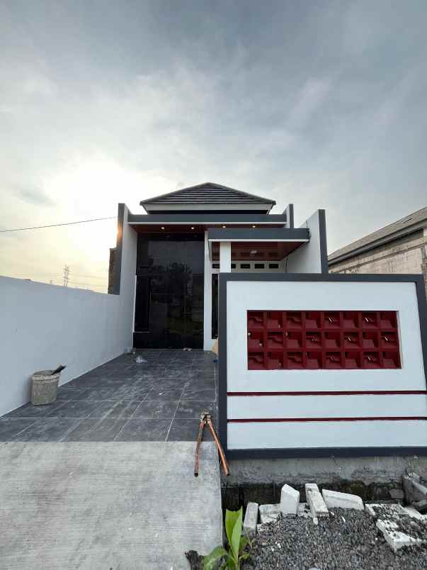 hunian 5 x 18 300 jutaan