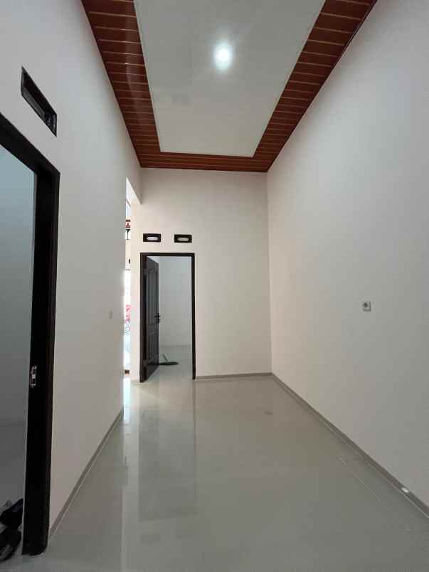 hunian 5 x 18 300 jutaan