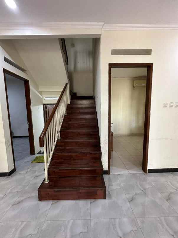 hunian megah di cluster harapan indah bekasi c0078