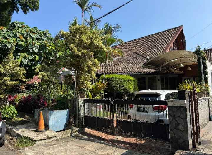 jarang ada rumah heritage sayap dago dekat gedung sate