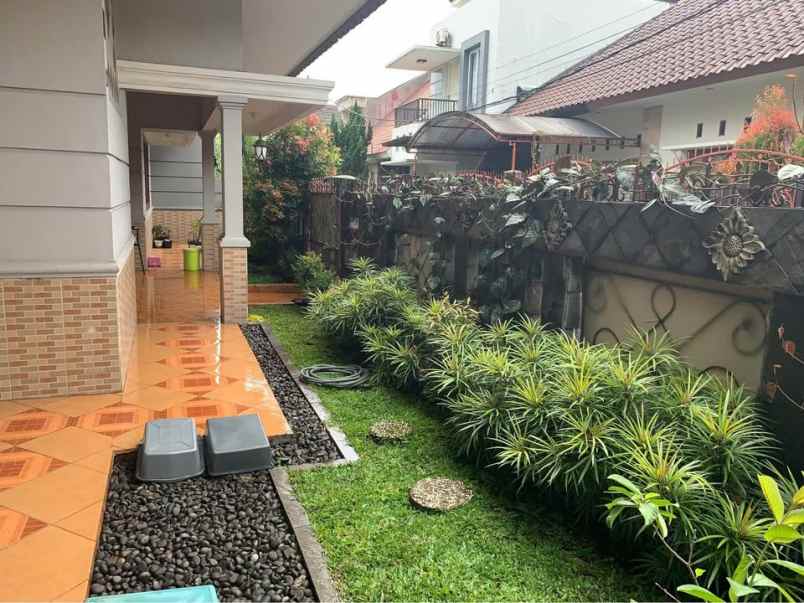jual cepat rumah cantik di turangga buahbatu bandung