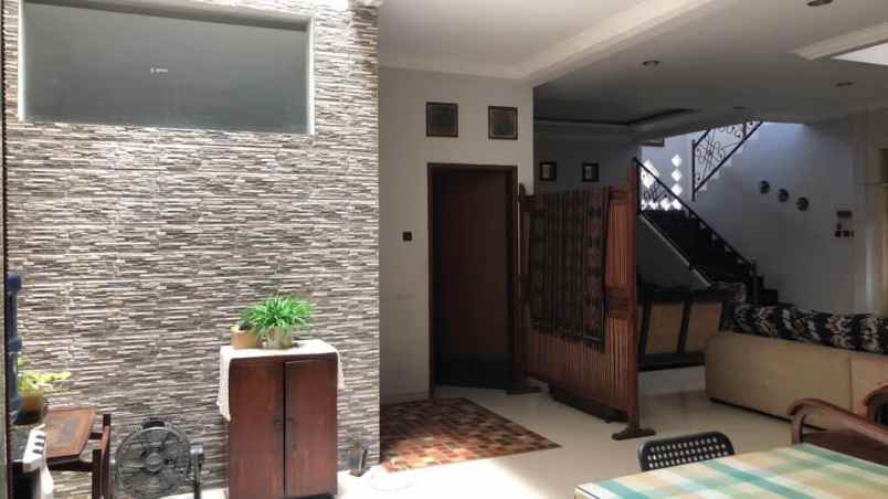 jual cepat rumah cantik di turangga buahbatu bandung