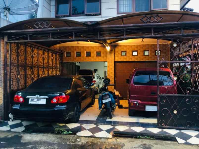 jual cepat rumah cantik di turangga buahbatu bandung
