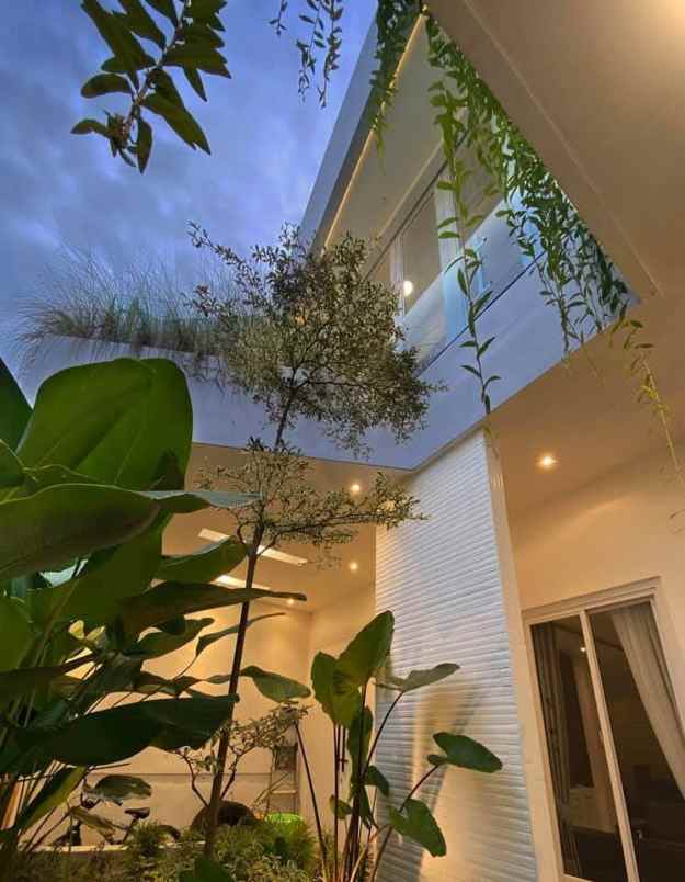 jual murah rumah simpang darmo permai strategis