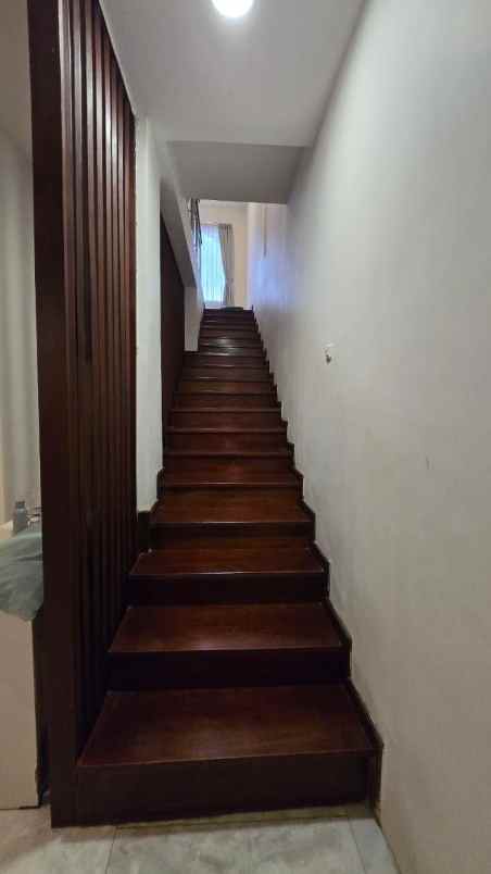 jual murah rumah simpang darmo permai strategis