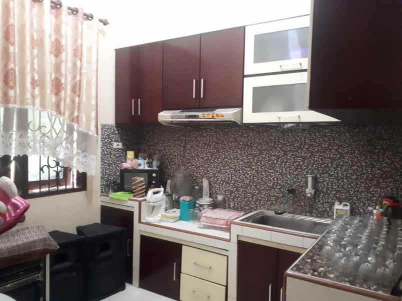 jual rumah dengan harga 1 miliyar