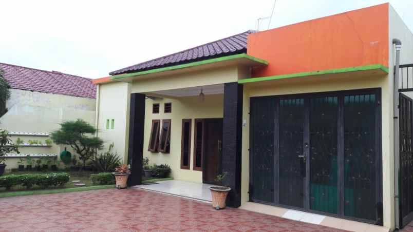 jual rumah dengan harga 1 miliyar