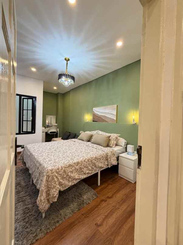 jual rumah komplek cantik di taman palem lestari