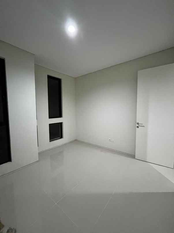 jual rumah northwest hill