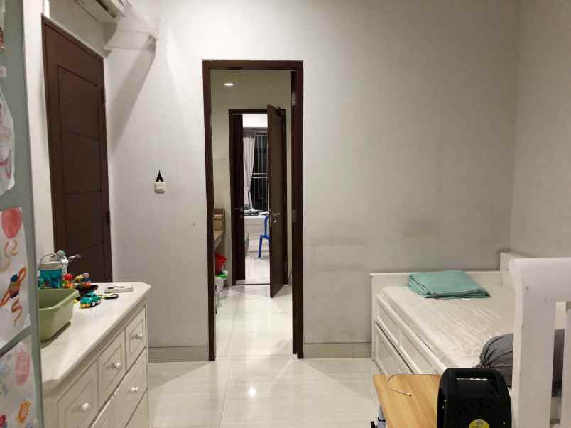 jual rumah pluit 3 lantai