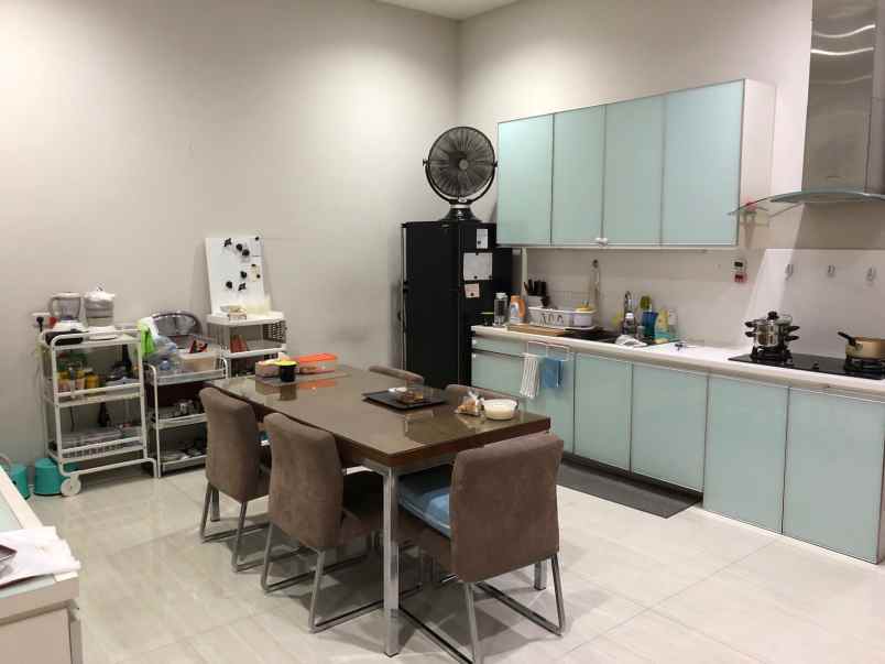 jual rumah pluit 3 lantai