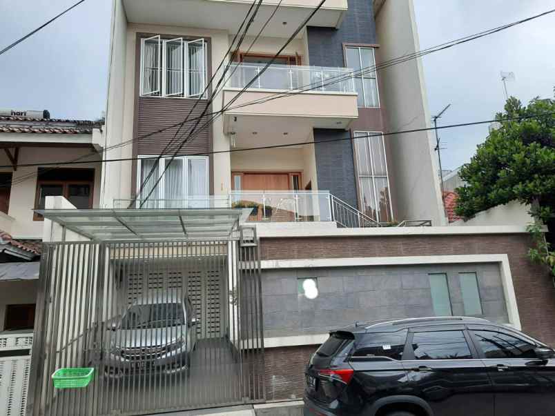 jual rumah pluit 3 lantai