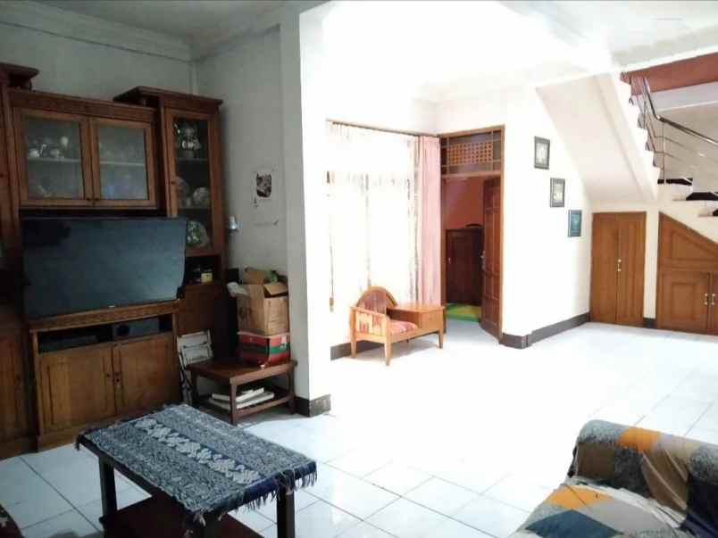 jual rumah siap huni di jalan kutisari kota surabaya