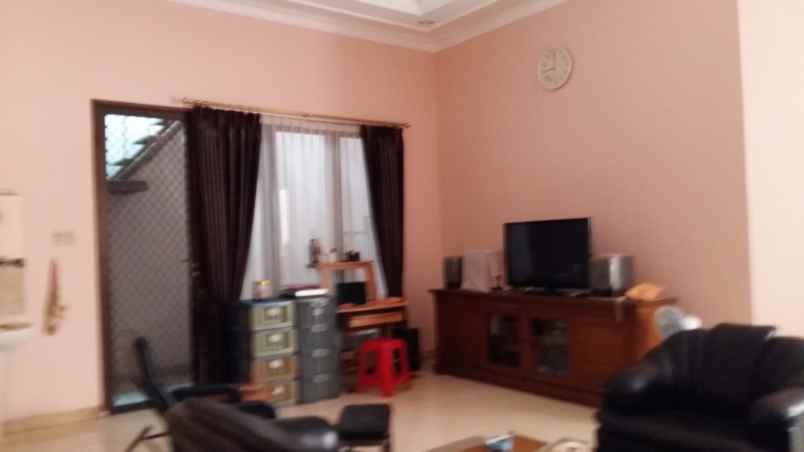 jual rumah taman surya jakarta barat