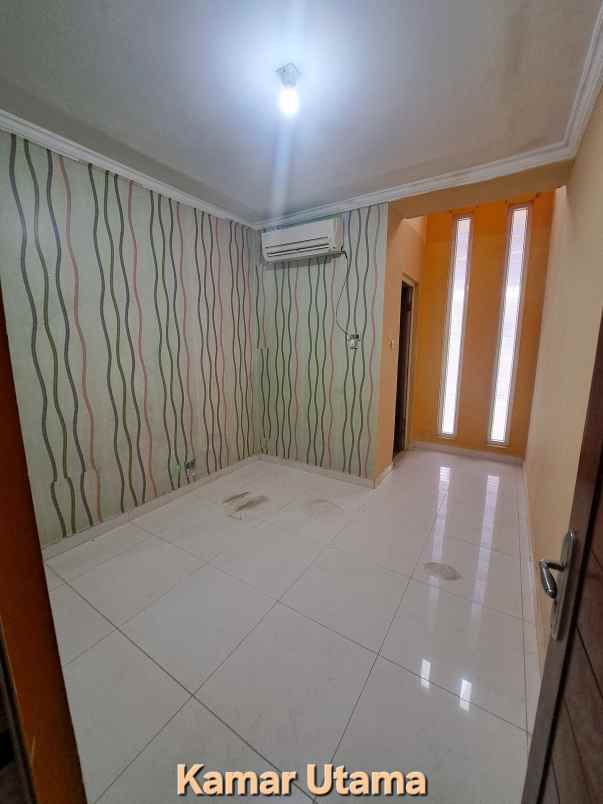 keren rumah 2 lantai siap huni di bintara loka