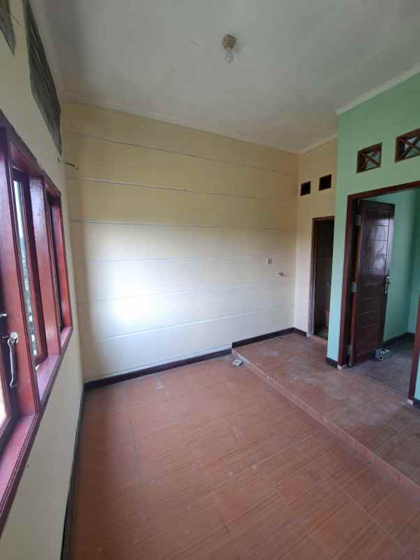 keren rumah 2 lantai siap huni di bintara loka