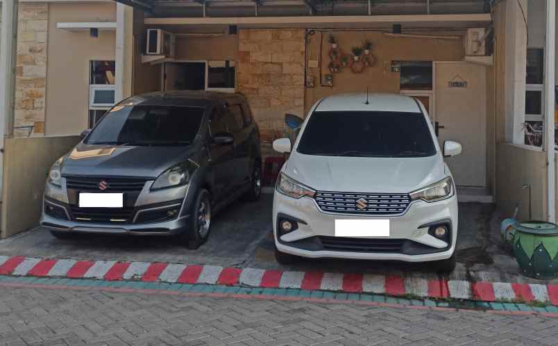 kost gresik kota carport pribadi depan kamar