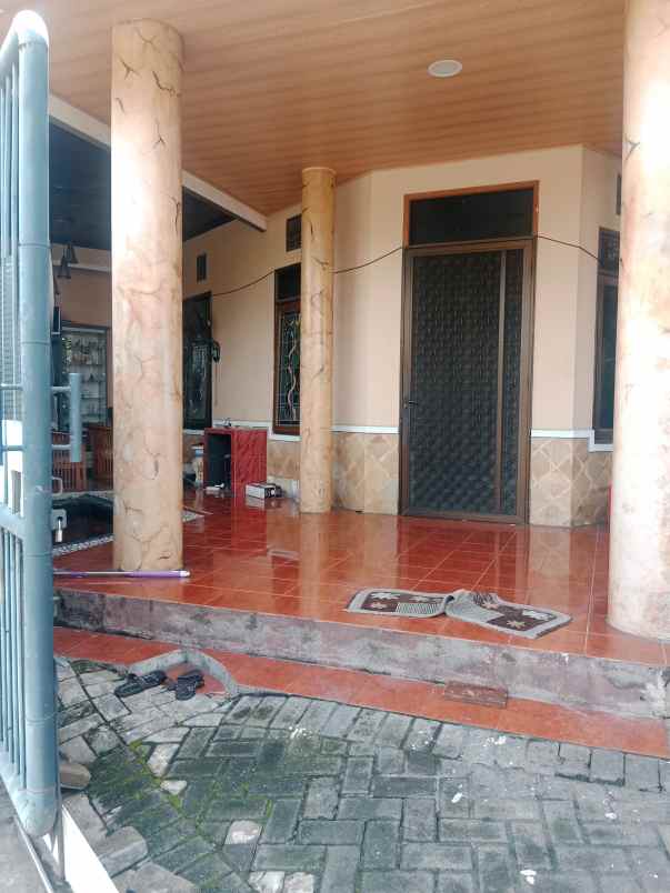 milik sendiri siap huni masih ditepati bangunan kokoh