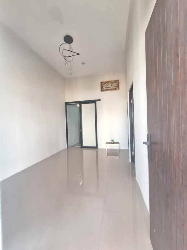 oper kredit rumah 90jt di the oso merr surabaya