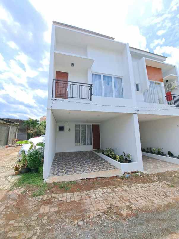 paling murah townhouse ciracas strategis di jaktim