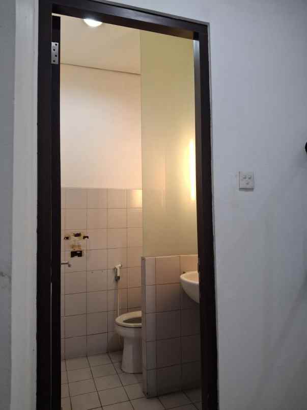 ruko 4 lantai siap huni raya jemursari