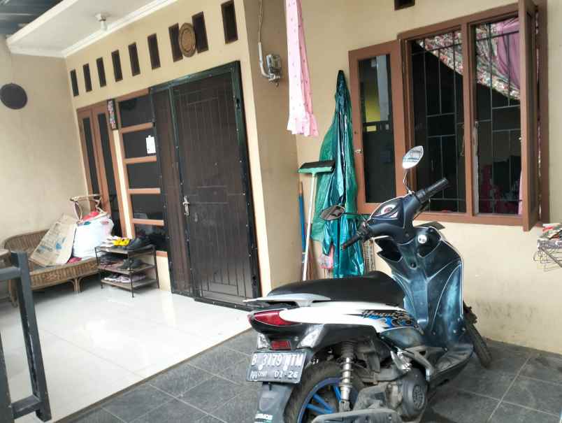 rumah 1 5 lantai siap huni di cijengkol bekasi