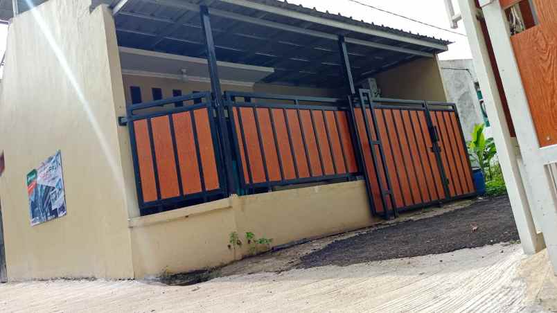 rumah 1 5 lantai siap huni di cijengkol bekasi